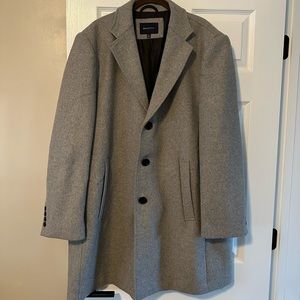 Men’s gray, wool, dress coat. Size XL.